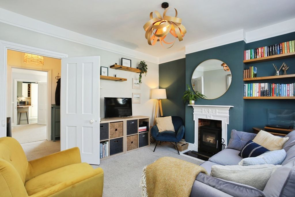 Property photo 2 of 20 Pbox-Img.Jpg