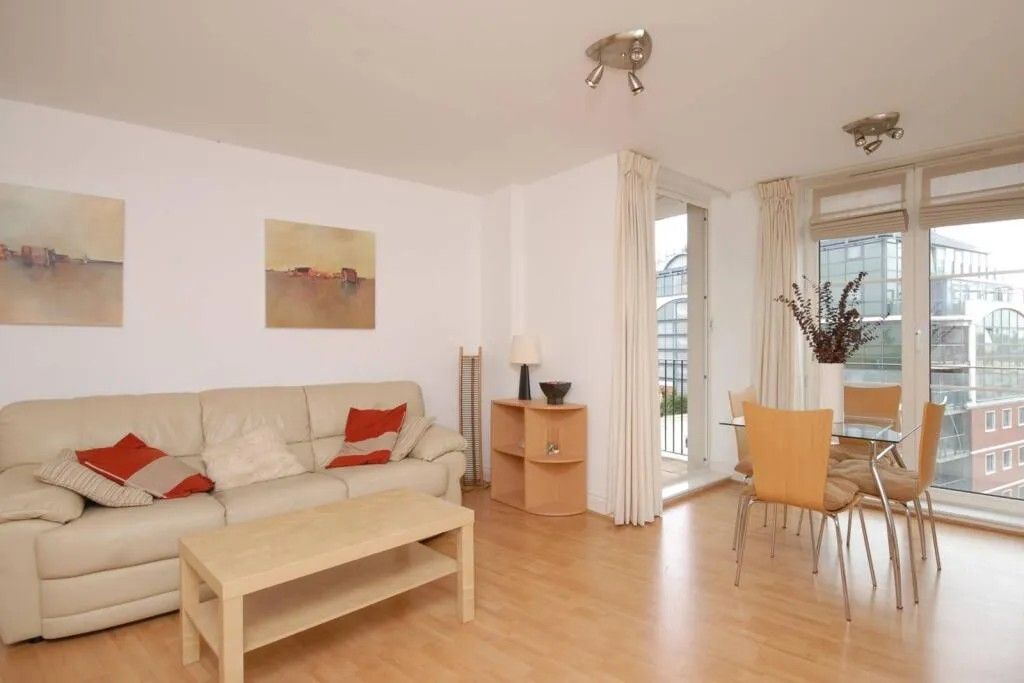 Property photo 2 of 9