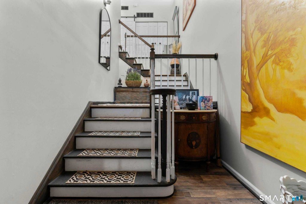 Property photo 1 of 30