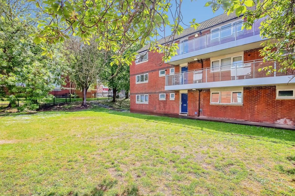 Property photo 1 of 19 Pbox-Img.Jpg