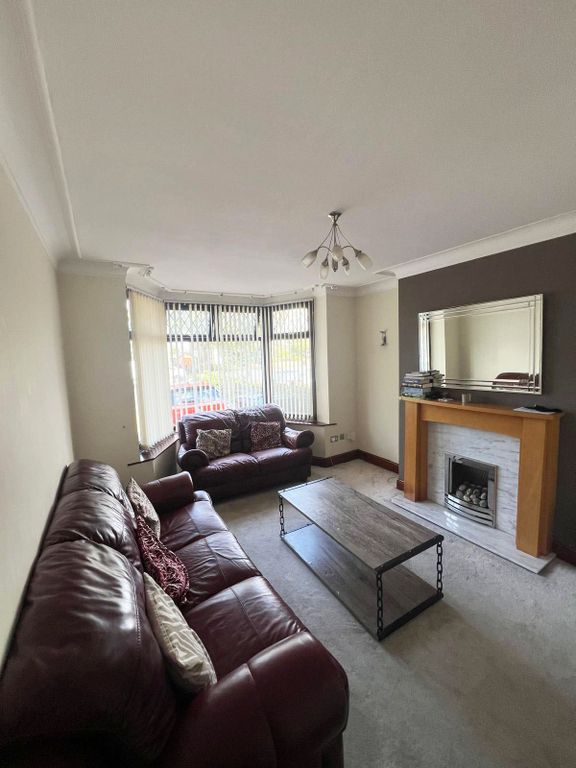 Property photo 2 of 25