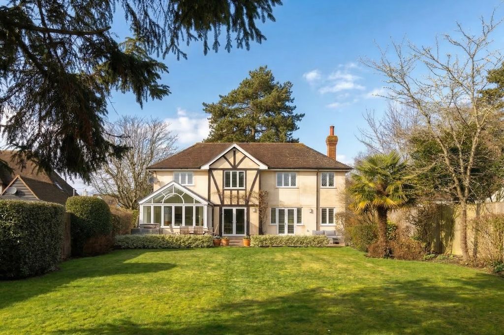 Property photo 3 of 24