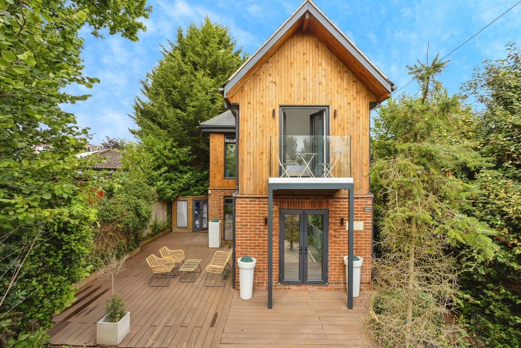 Property photo 1 of 17 Photo