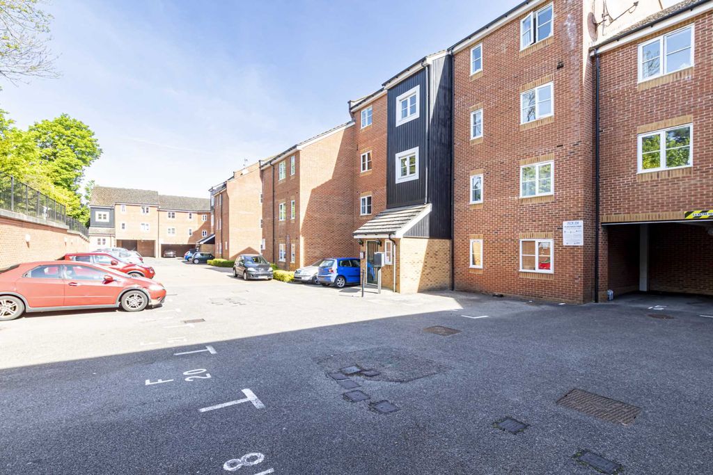 Property photo 3 of 11 Photo