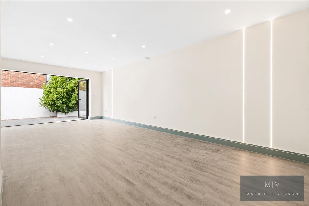 Property photo 3 of 16 Croydon Road 76A MV-1.Jpg