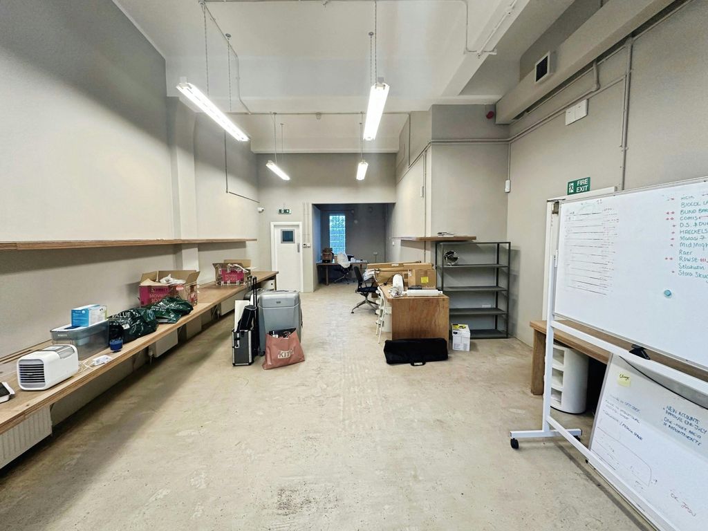 Property photo 2 of 24 9Cda048Bnew 201.Jpg