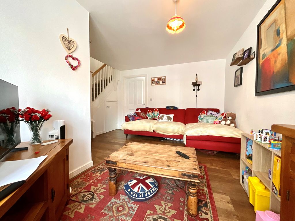 Property photo 2 of 13