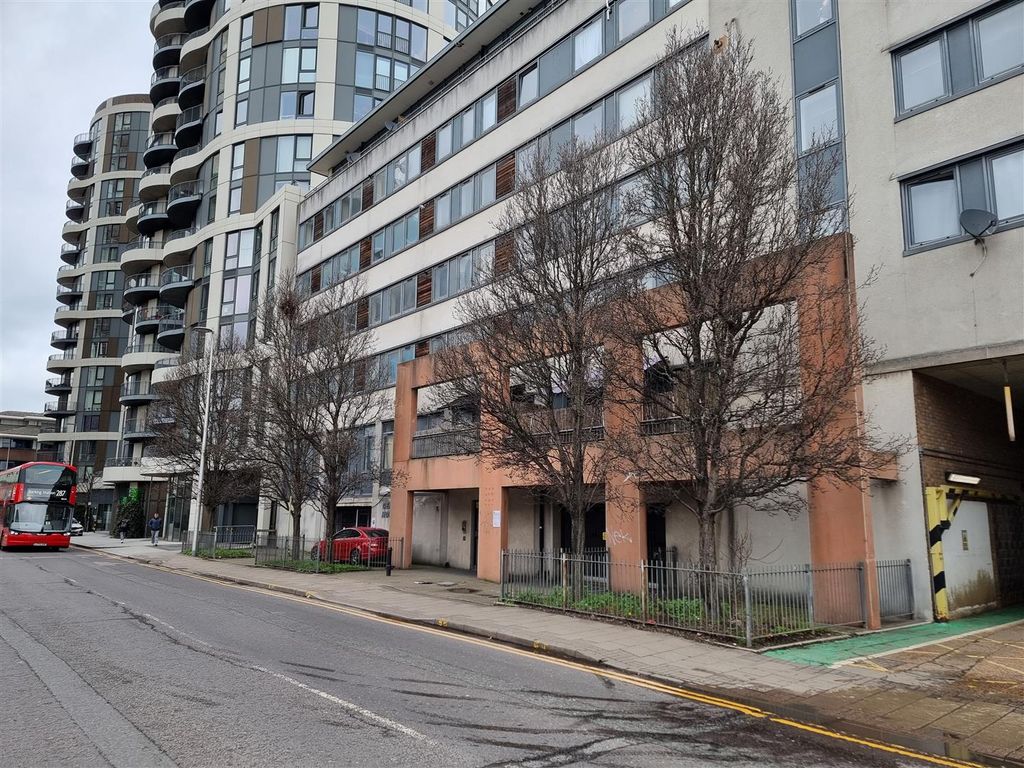 Property photo 3 of 19