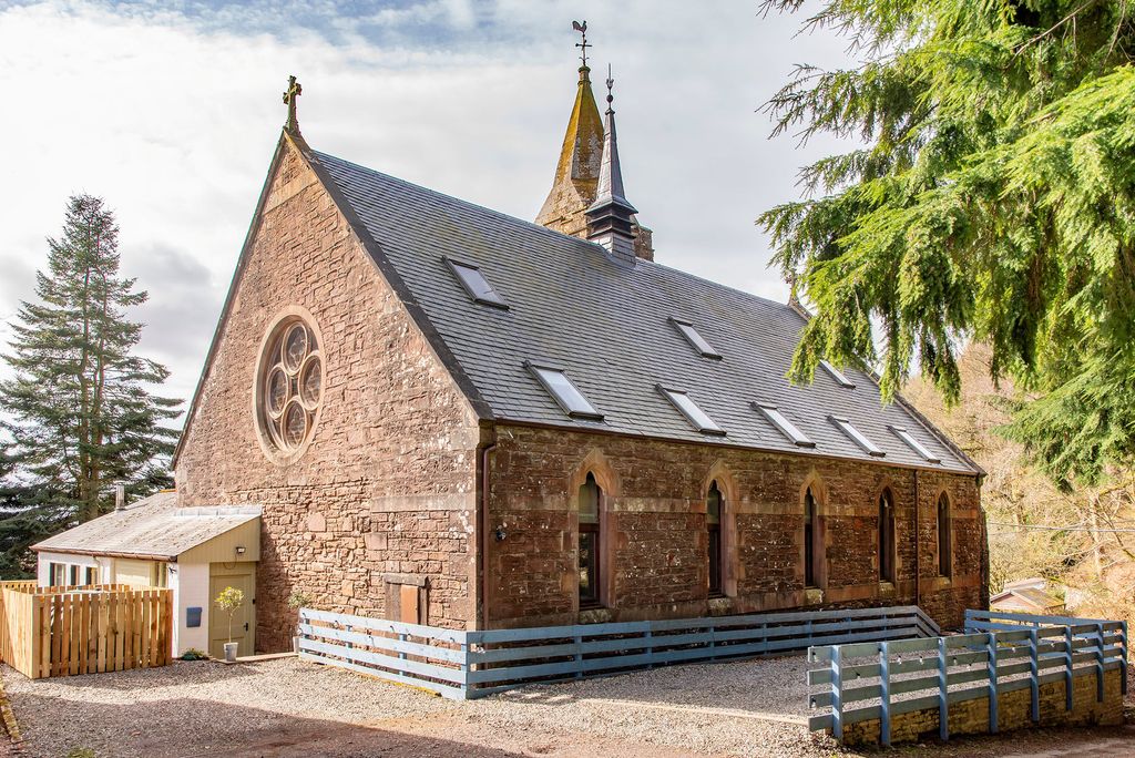 Property photo 1 of 23