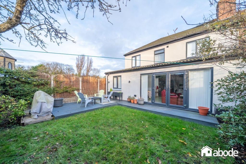 Property photo 2 of 18 Dsc07356-Hdr.Jpg