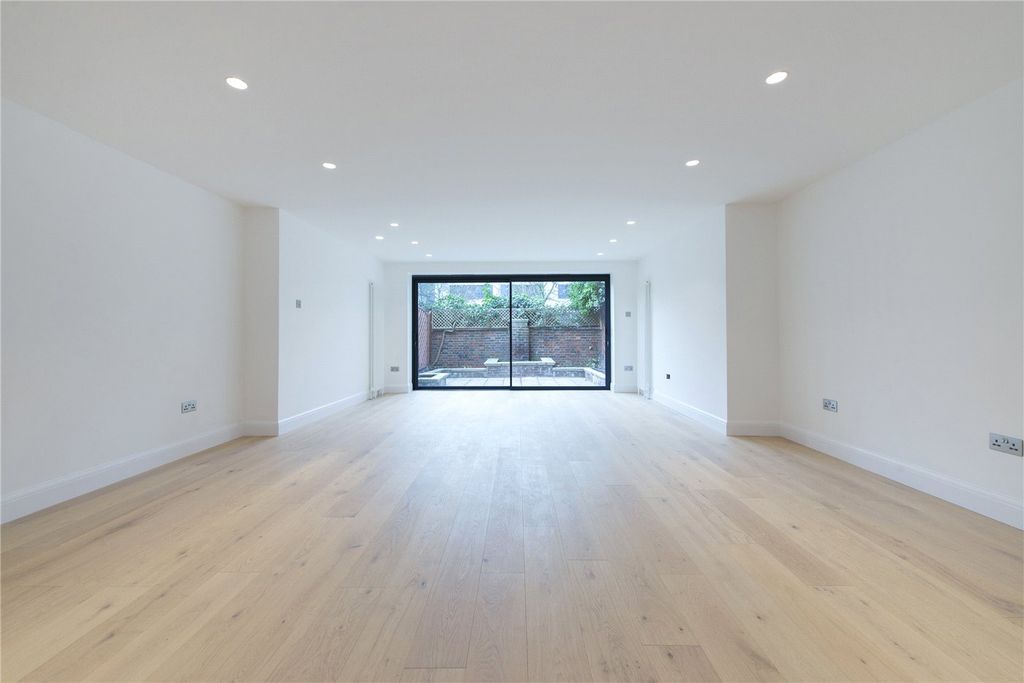 Property photo 1 of 15 Picture No. 14
