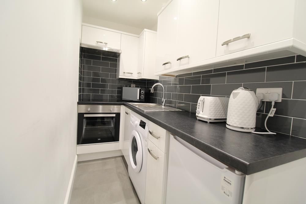 Property photo 2 of 5 Kitchen