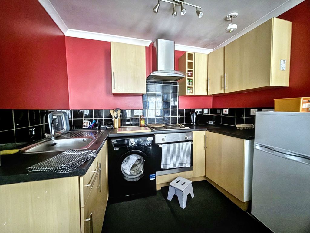 Property photo 3 of 13