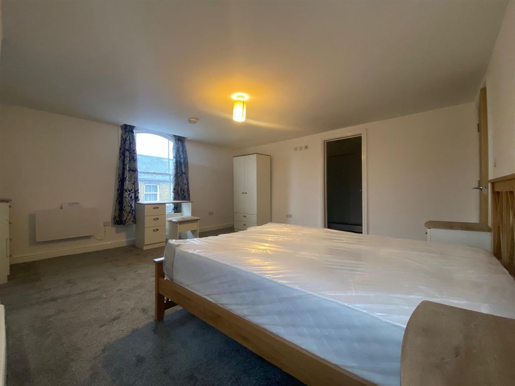 Property photo 2 of 4 Bedroom Shot 2.Jpg
