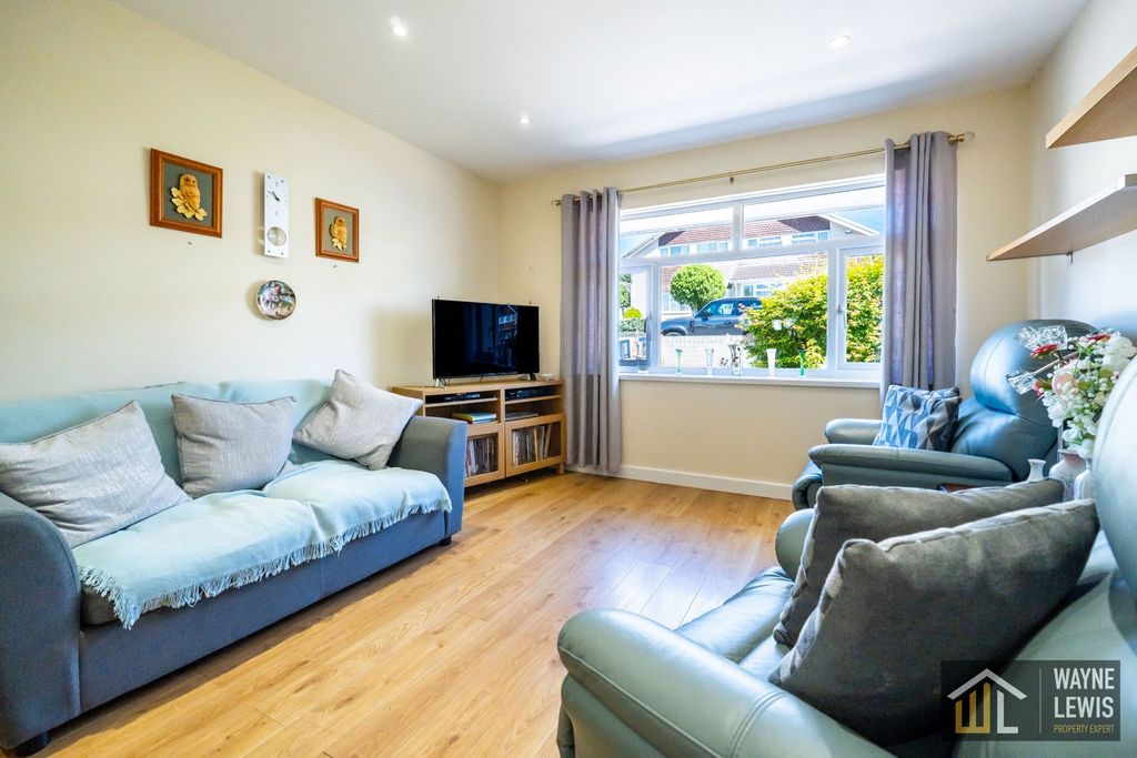 2 bed semi-detached bungalow for saleCherry Tree Close, Bedwas, Caerphilly CF83 photo 5