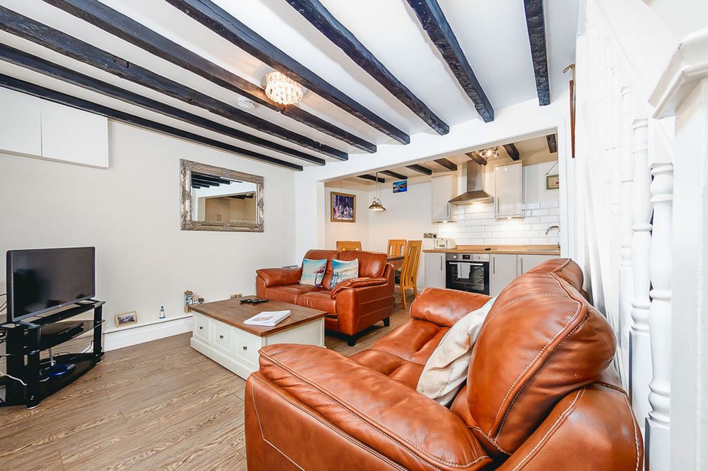 Property photo 2 of 44