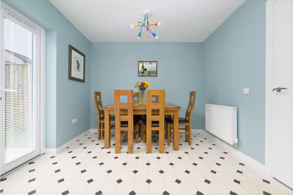 Additional image 13 of 3 bed semi-detached house for saleThe Glebe, Inverkip PA16