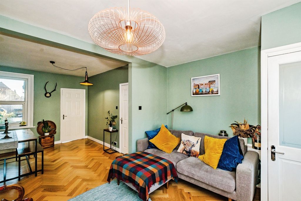 Property photo 2 of 14