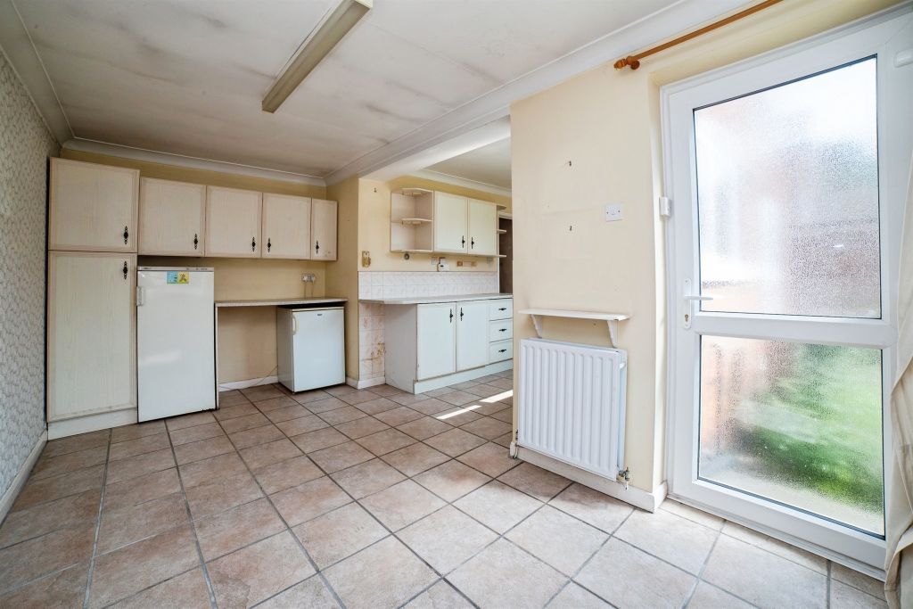 Property photo 3 of 21