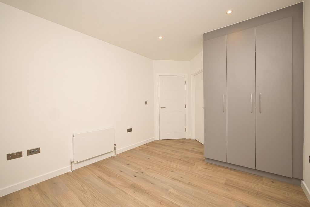 Additional image 13 of 2 bed flat for saleBeach Drive, Ramsgate CT11