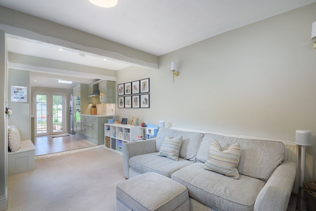 Property photo 2 of 24