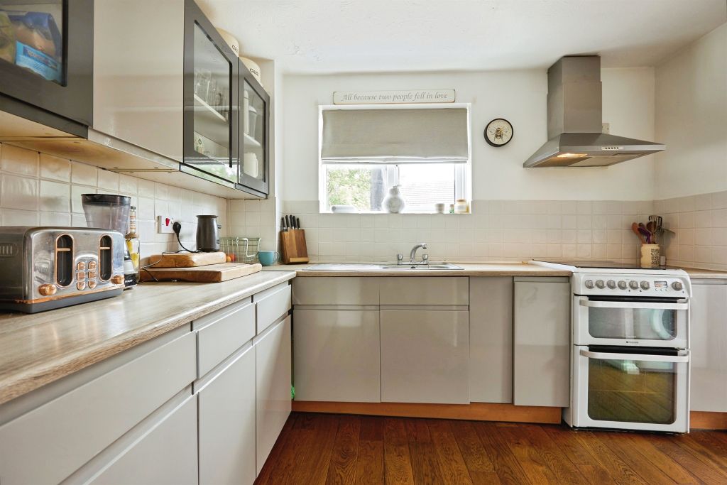 Property photo 3 of 13