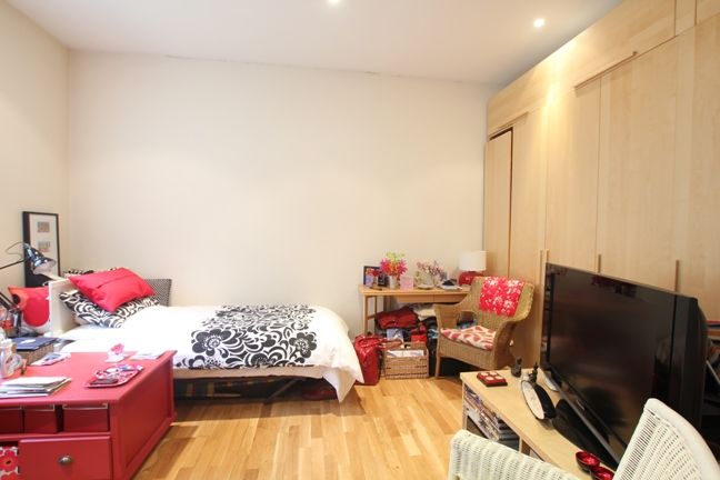 Property photo 3 of 4 Flat 9, 1A Eburne Ro