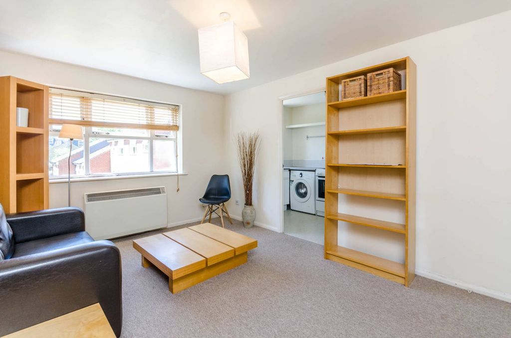 Property photo 1 of 8