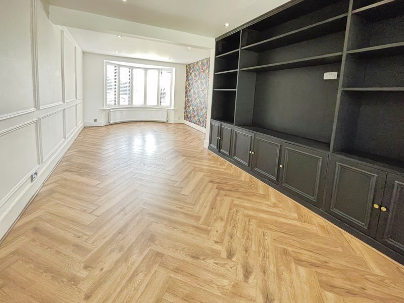 Property photo 2 of 17 Lounge Diner