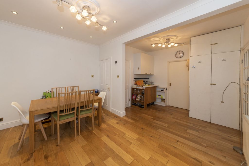 Property photo 1 of 30