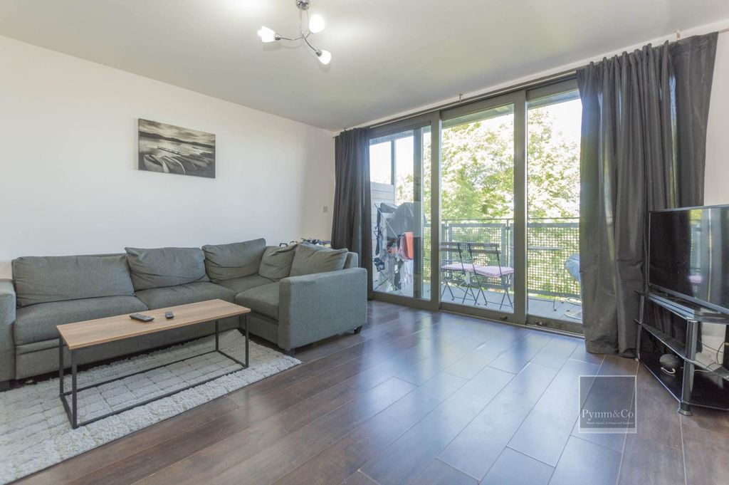 Property photo 2 of 9