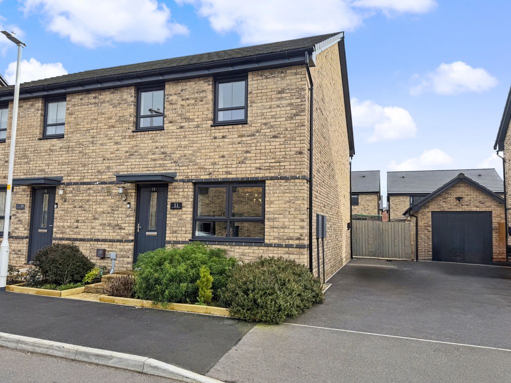 Property photo 1 of 13 Img4657