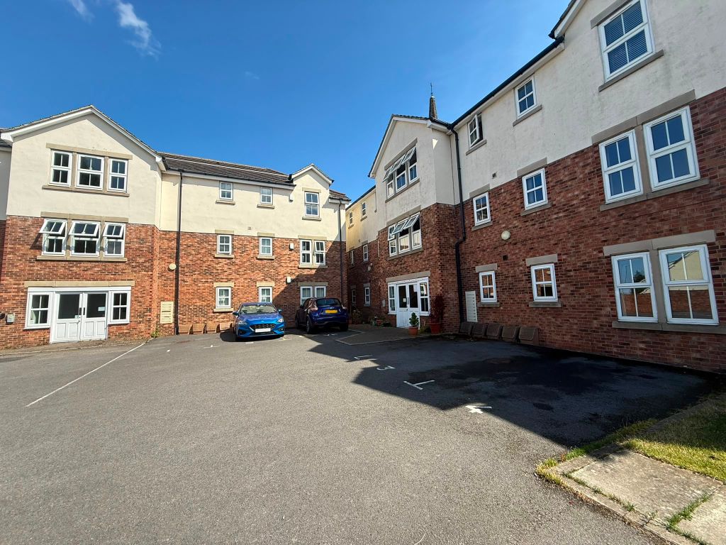 Property photo 1 of 8