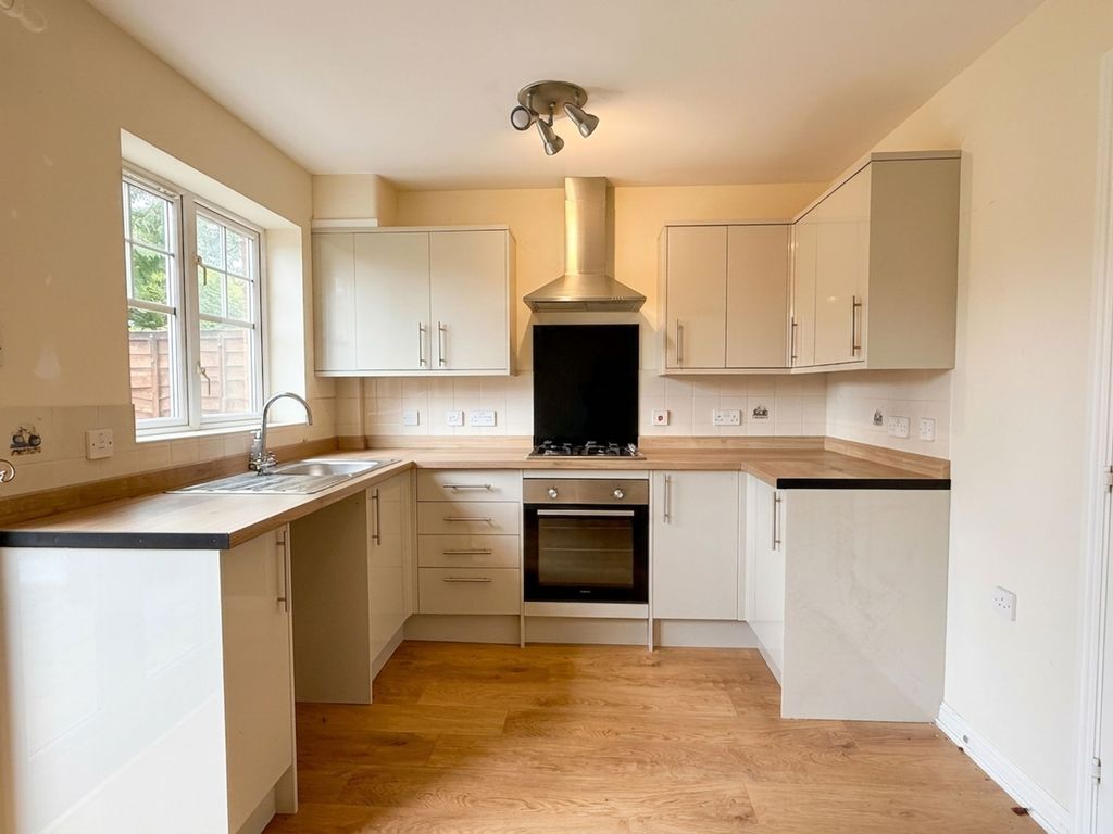 Property photo 2 of 13 Kitchen