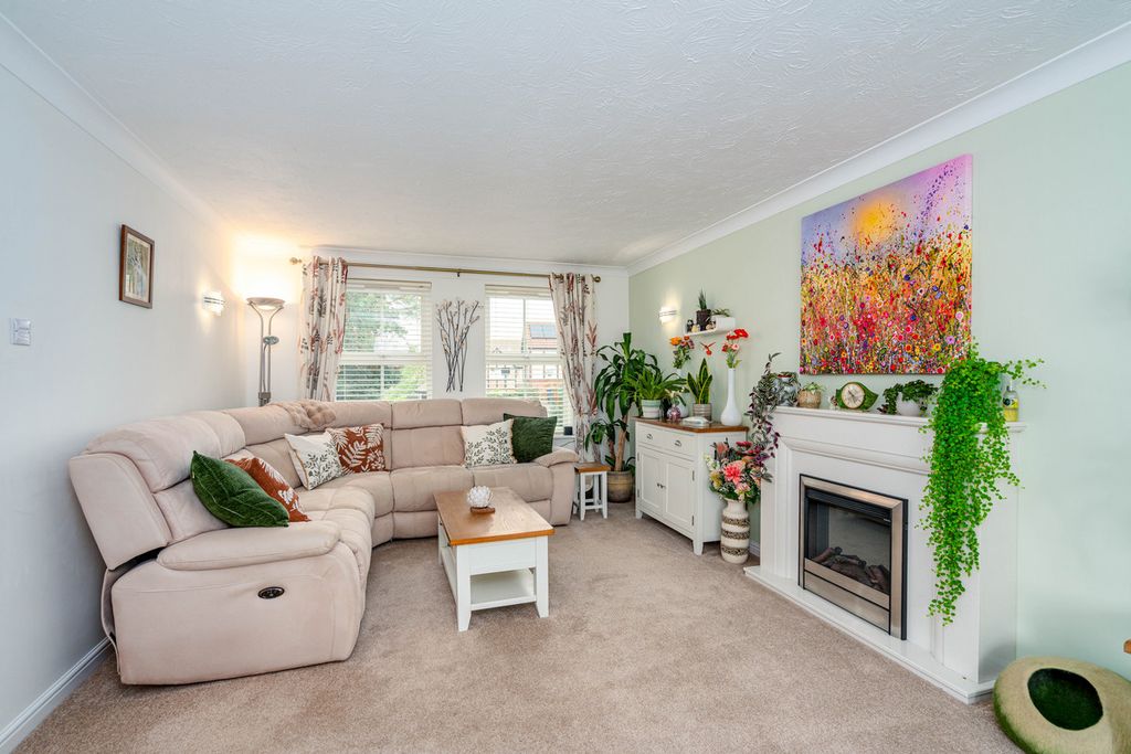 Property photo 2 of 24