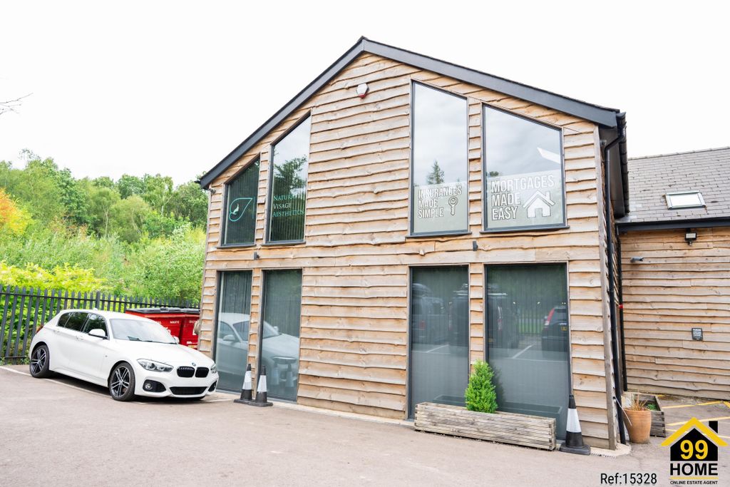 Property photo 1 of 7 Photo 0