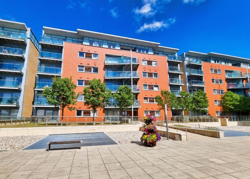 Property photo 3 of 21