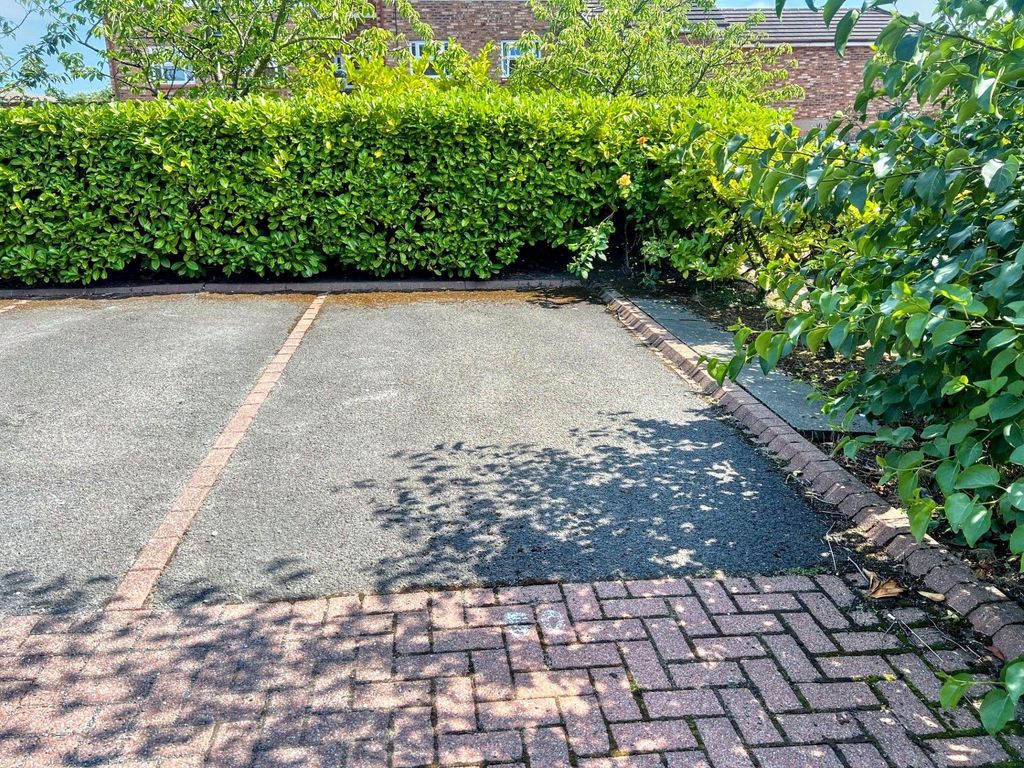 Property photo 2 of 10