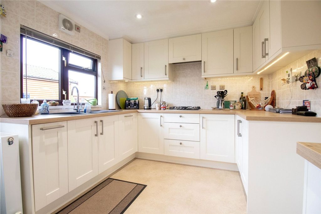 Property photo 3 of 24 Picture No. 27