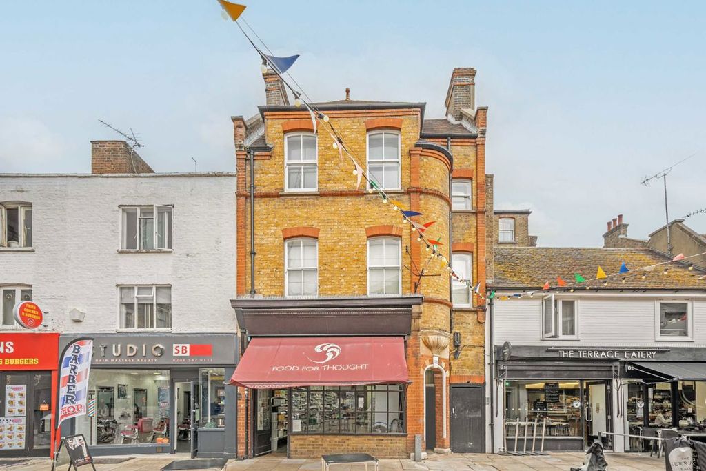 Property photo 1 of 6