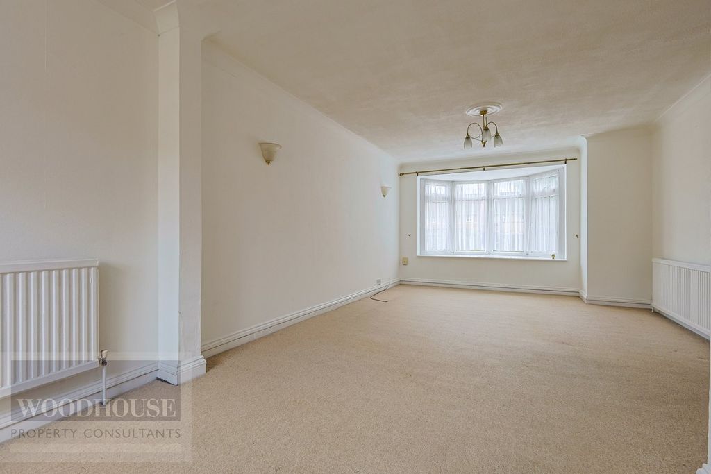 Property photo 2 of 29