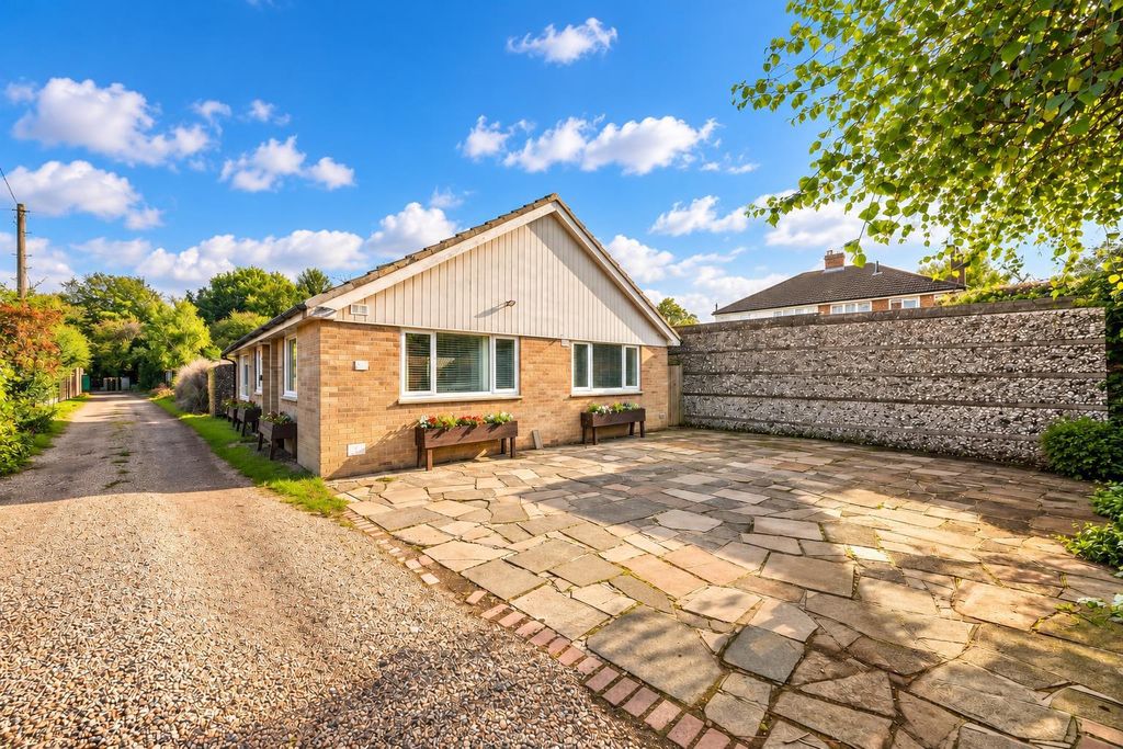 Property photo 1 of 16 Woodmansterne Street Lead Image.Png