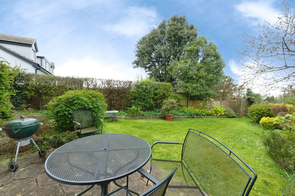 Property photo 2 of 27