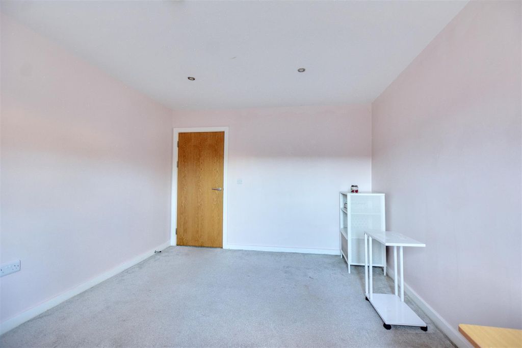 Additional image 10 of 2 bed flat for saleSouth Street, Ilkeston DE7