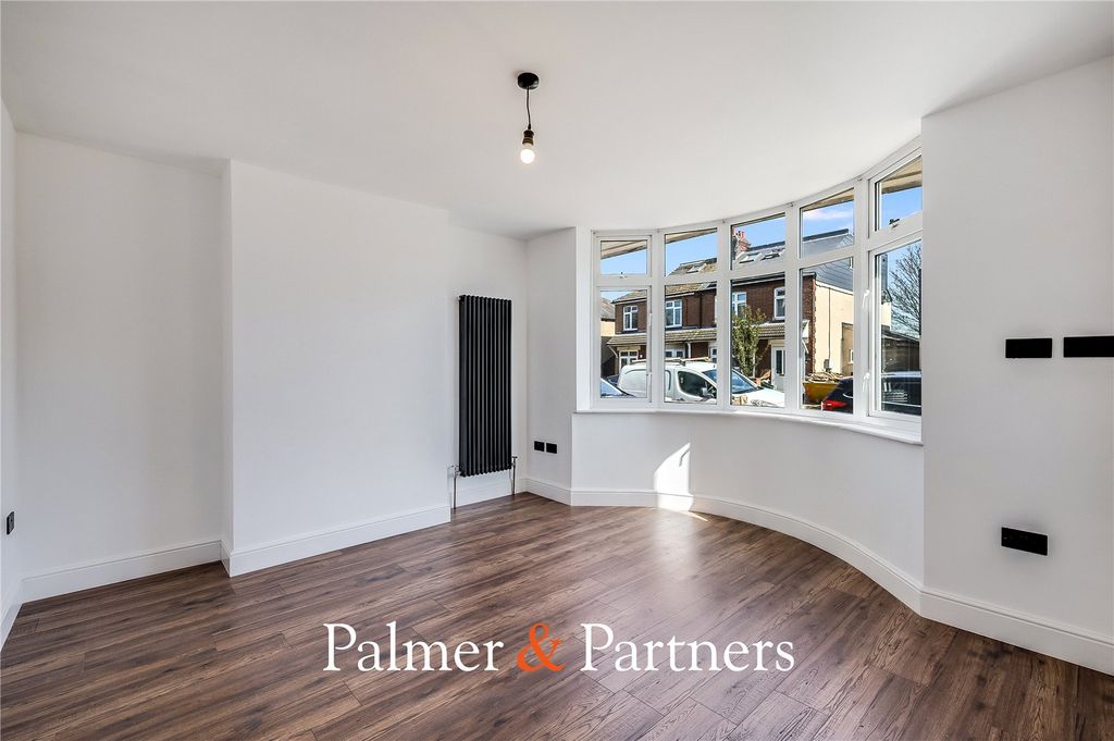 Property photo 2 of 23 Picture No. 05