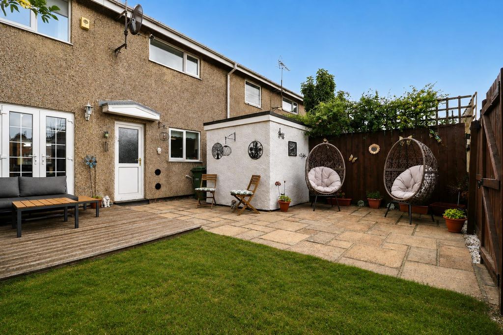 Property photo 2 of 16