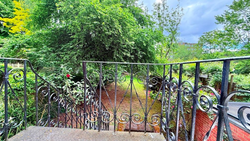 Property photo 3 of 7