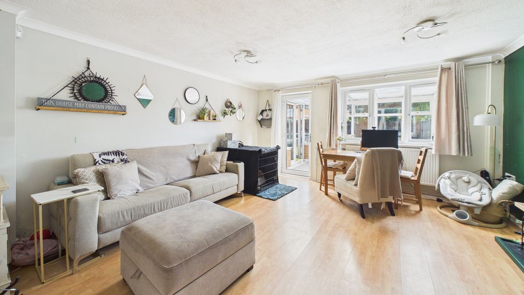 Property photo 3 of 23 5181158