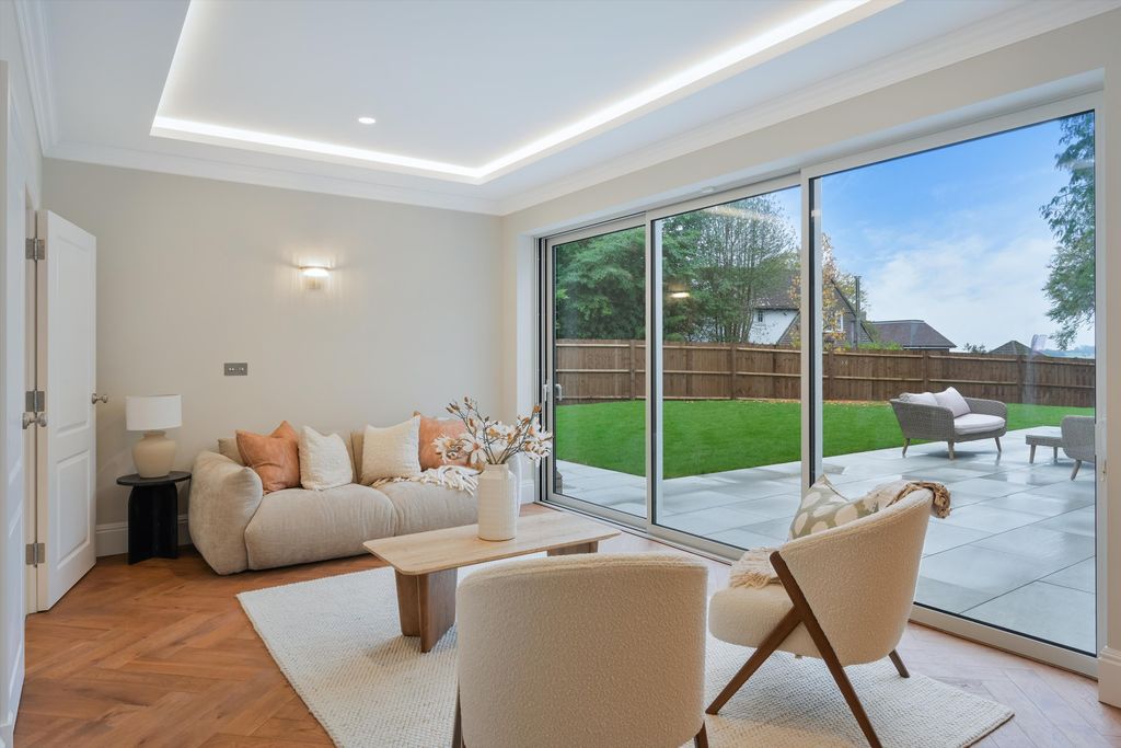 Property photo 2 of 23 Image