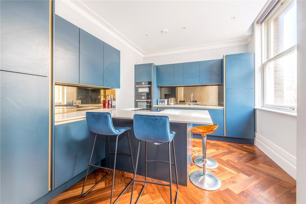 Property photo 2 of 23 Picture No. 04